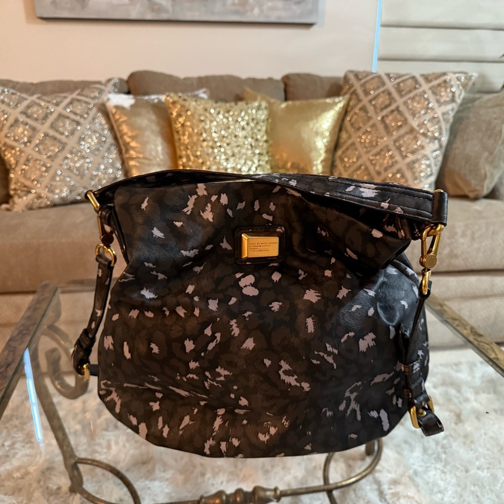 Marc Jacobs Black and Cream Shoulder Bag